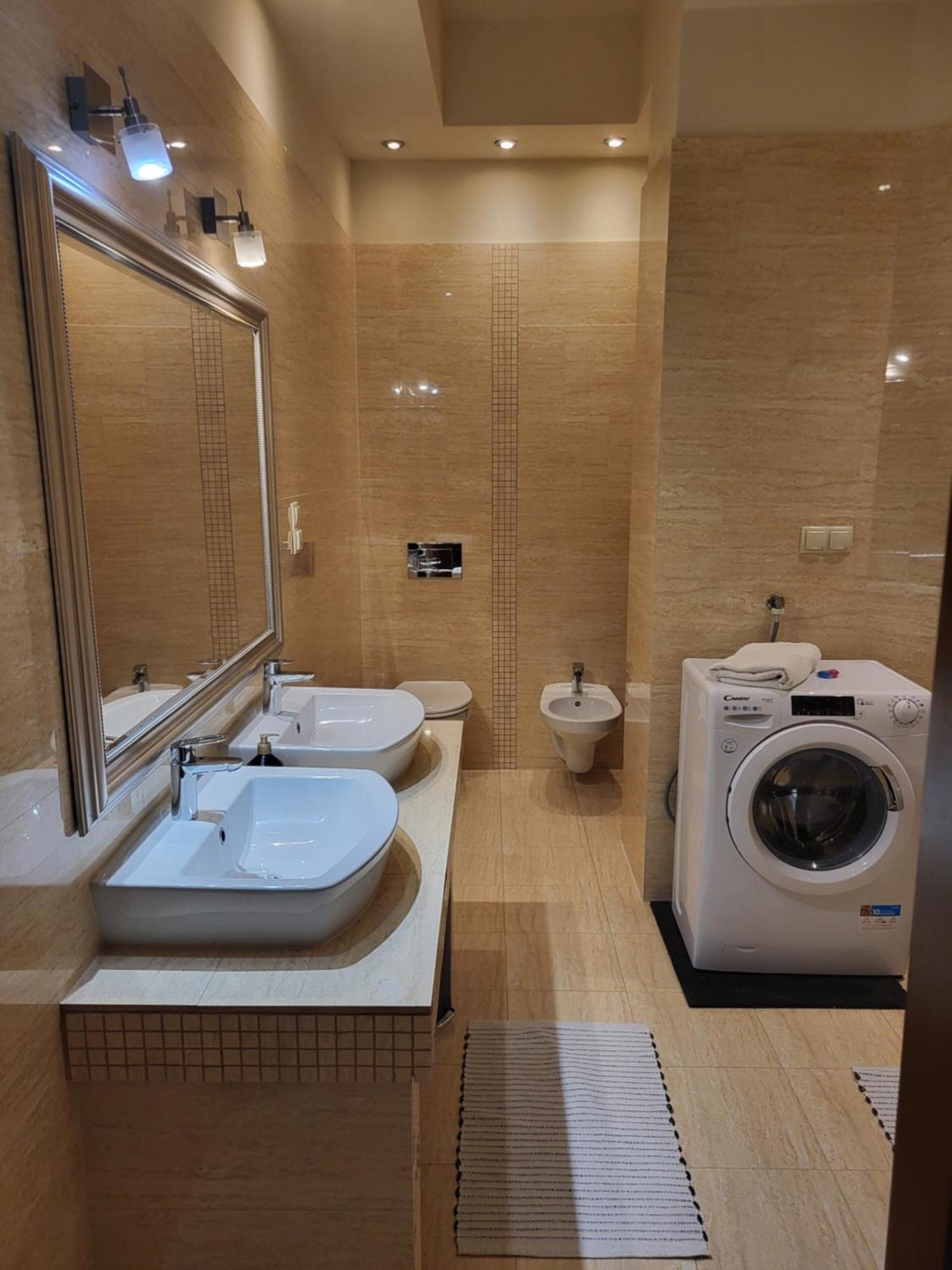 Charlotte Apartment ทาร์นูฟ ภายนอก รูปภาพ